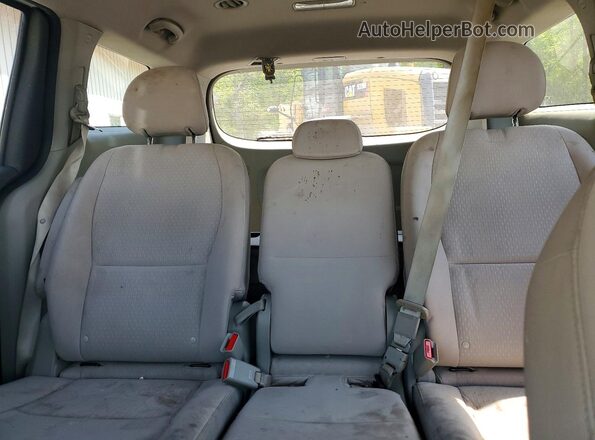 KNDMB5C19J6380290 2018 KIA SEDONA White Vista de los asientos traseros