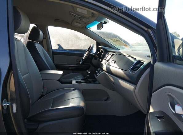KNDMB5C1XJ6380444 2018 KIA SEDONA Черный Вид салона спереди