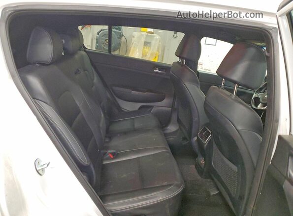 KNDP6CACXL7679164 2020 KIA SPORTAGE White უკანა სალონის ხედი