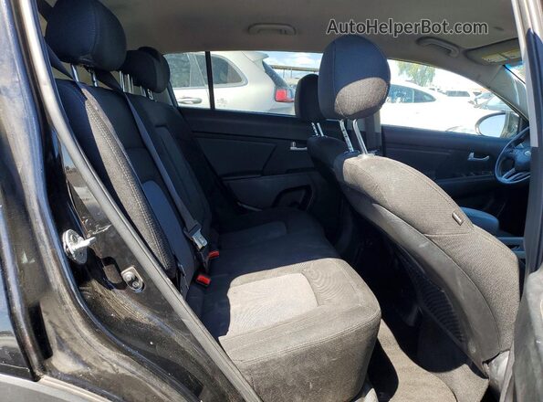 KNDPB3AC5G7870282 2016 KIA SPORTAGE Black Widok tylnych siedzeń