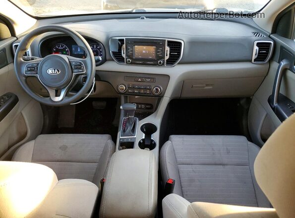 KNDPMCAC0J7352131 2018 KIA SPORTAGE Серый Вид панели приборов