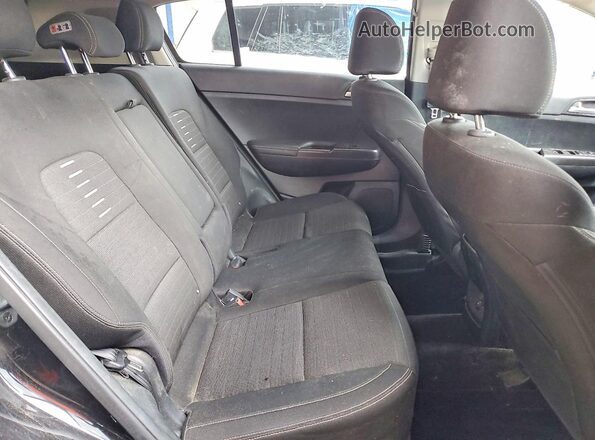 KNDPMCAC0J7396436 2018 KIA SPORTAGE Черный Вид задних сидений