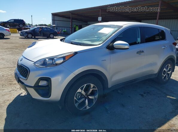 KNDPMCAC0L7716647 2020 KIA SPORTAGE Серебряный Передняя левая четверть