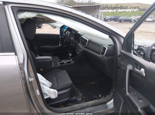 KNDPMCAC2L7628876 2020 KIA SPORTAGE Gray Вид салону спереду
