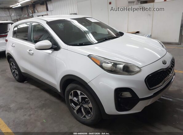 KNDPMCAC5M7933287 2021 KIA SPORTAGE Белый Передняя правая четверть