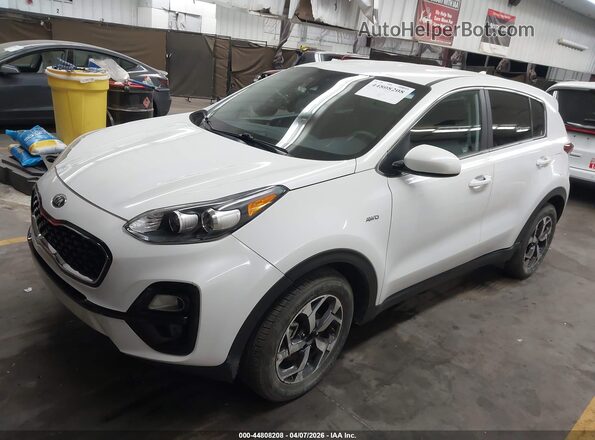KNDPMCAC5M7933287 2021 KIA SPORTAGE Белый Передняя левая четверть