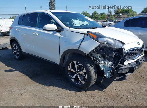 KNDPMCAC8M7937642 2021 KIA SPORTAGE White Delantero derecho