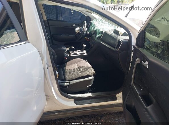 KNDPMCACXH7081024 2017 KIA SPORTAGE White წინა სალონის ხედი