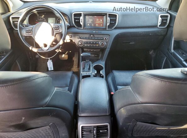 KNDPN3AC2H7154710 2017 KIA SPORTAGE Черный Вид панели приборов