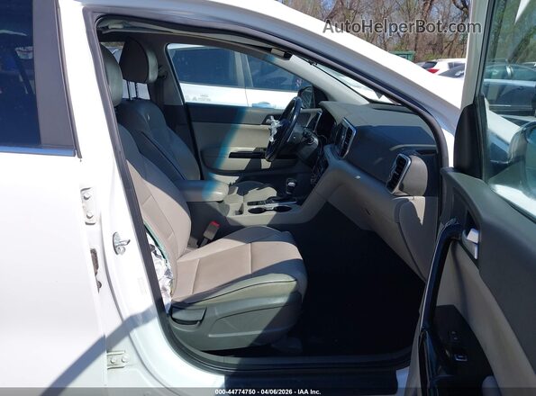 KNDPN3AC3K7533593 2019 KIA SPORTAGE Белый Вид салона спереди