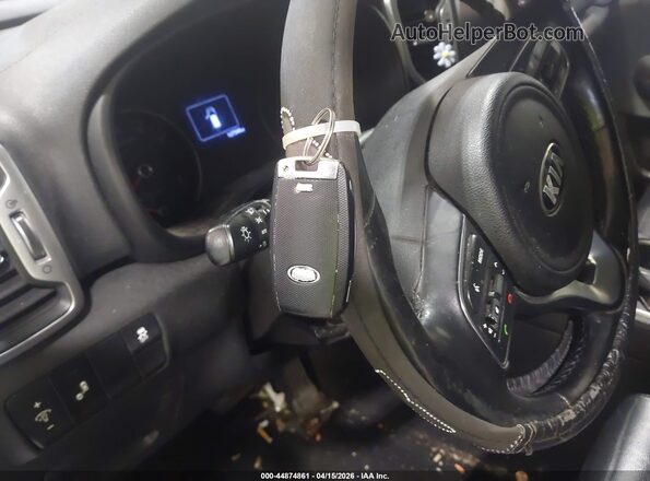 KNDPNCAC5H7265705 2017 KIA SPORTAGE Серый Вид панели приборов