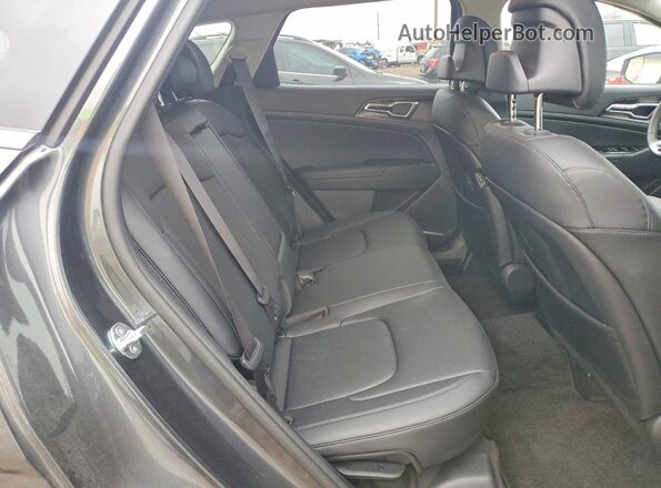 KNDPV3DF9S7345814 2025 KIA SPORTAGE Charcoal უკანა სალონის ხედი