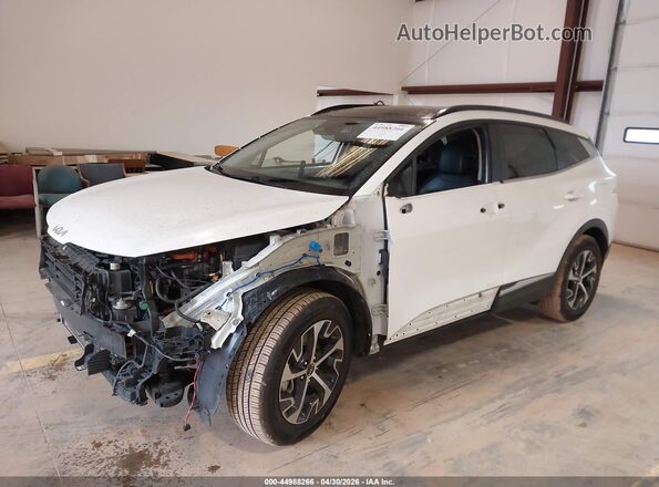 KNDPVCAG3P7040913 2023 KIA SPORTAGE HYBRID White Przód lewy