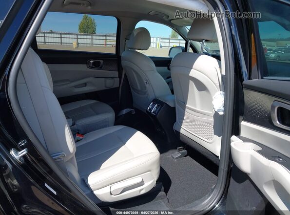 KNDRHDLGXP5175790 2023 KIA SORENTO HYBRID Black Widok naklejki z numerem VIN