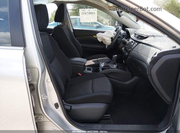 KNMAT2MT5HP597225 2017 NISSAN ROGUE Silver Սալոնի դիմացի տեսք