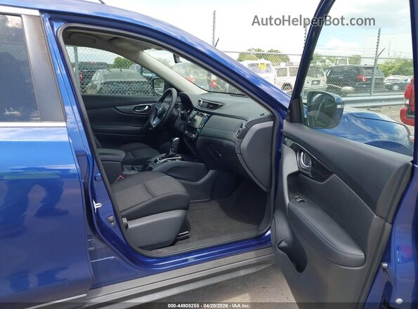 KNMAT2MT7JP615620 2018 NISSAN ROGUE Blue Вид салону спереду