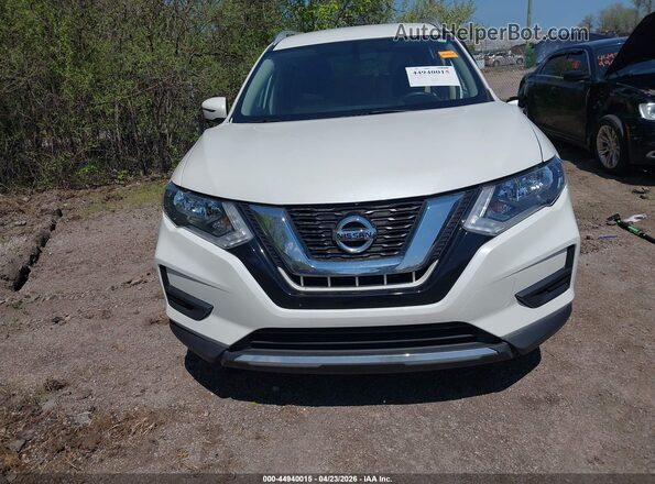KNMAT2MT8HP511437 2017 NISSAN ROGUE Белый Вид щитка приборов