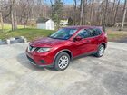 2016 Nissan Rogue S Red vin: KNMAT2MV5GP690360