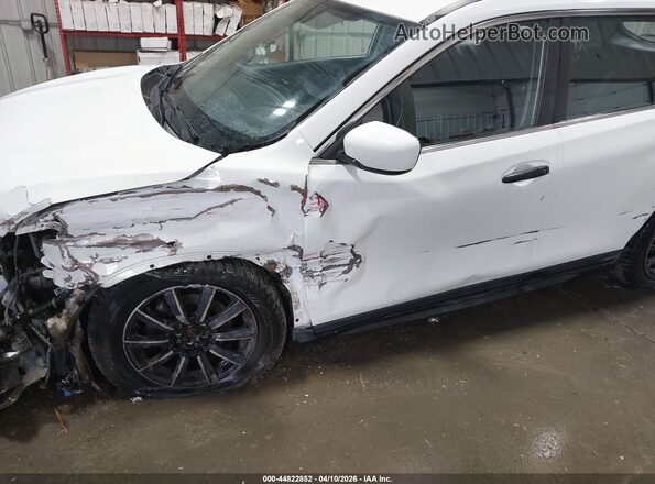 KNMAT2MV8HP558291 2017 NISSAN ROGUE White 