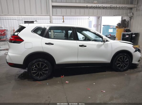 KNMAT2MV8HP558291 2017 NISSAN ROGUE White Vista interior trasera