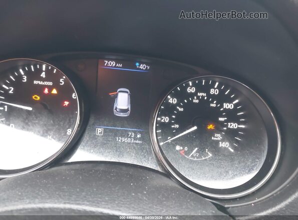 KNMAT2MV9JP571928 2018 NISSAN ROGUE Черный Вид задних сидений