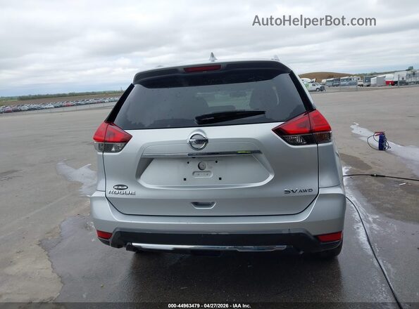 KNMAT2MVXHP610276 2017 NISSAN ROGUE Серебряный 