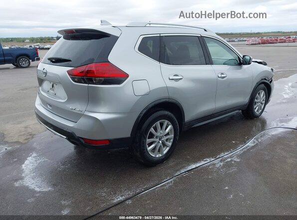 KNMAT2MVXHP610276 2017 NISSAN ROGUE Серебряный Задняя правая четверть