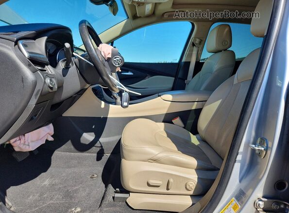 LRBFX2SA5JD002570 2018 BUICK ENVISION Silver Vista interior delantera