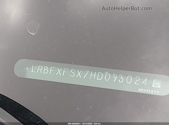 LRBFXFSX7HD093024 2017 BUICK ENVISION Red Widok komory silnika