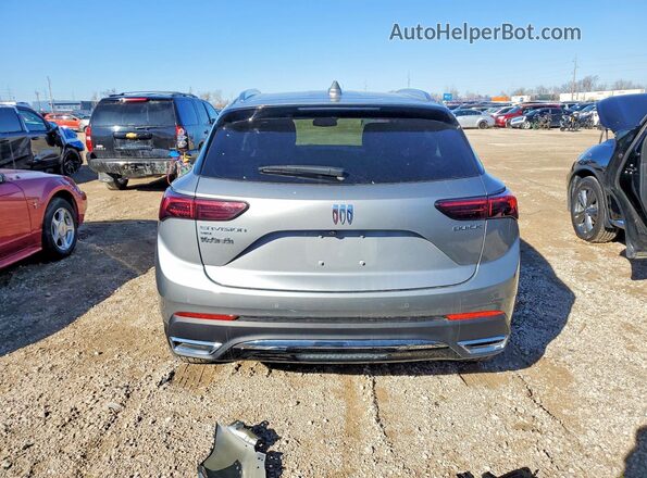 LRBFZKE41SD013339 2025 BUICK ENVISION Серебряный Вид сзади