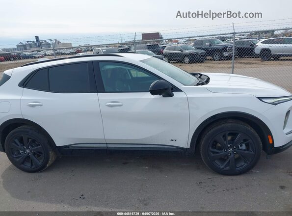 LRBFZLE45SD038086 2025 BUICK ENVISION Белый Вид задней части салона
