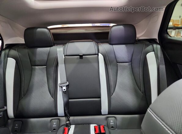 LRBFZLE46SD011625 2025 BUICK ENVISION Red Vista de los asientos traseros