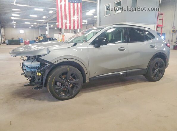 LRBFZPE46RD013392 2024 BUICK ENVISION Gray Vista tres cuartos delantera izquierda