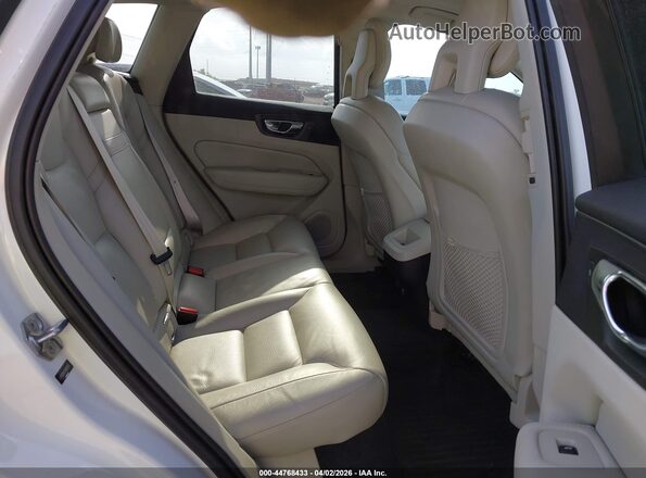 LYV102RK2JB087635 2018 VOLVO XC60 Белый Вид наклейки с VIN-кодом