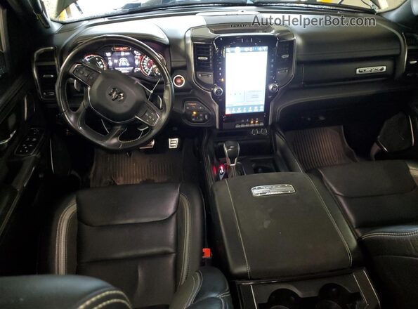 MVIN390463IND 2022 RAM 1500 White Widok deski rozdzielczej