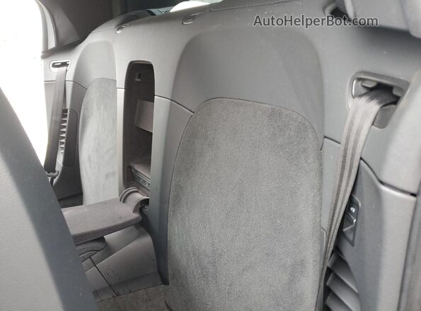 NJ1589E 2022 AUDI R8 Black Vista de los asientos traseros