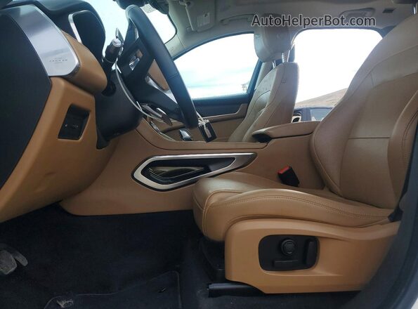 SADCJ2EX2PA704091 2023 JAGUAR F-PACE White Vista interior delantera