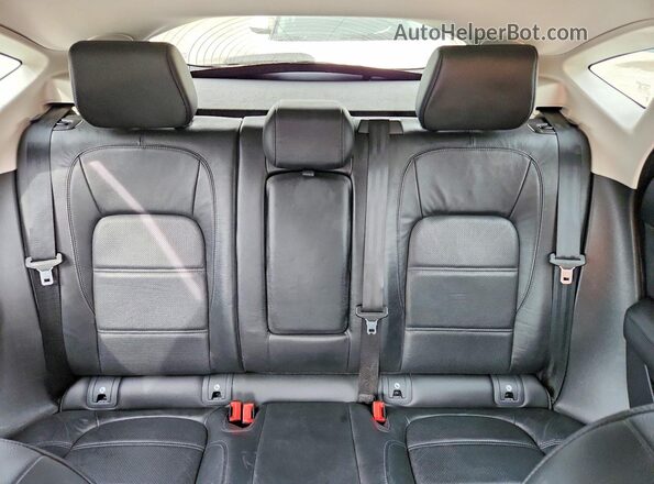 SADFJ2FX7J1Z09571 2018 JAGUAR E-PACE Silver Widok tylnych siedzeń