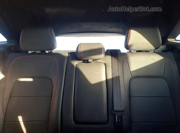 SADFL2FX4J1Z03494 2018 JAGUAR E-PACE Red Widok tylnych siedzeń