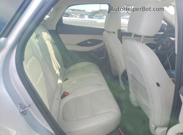 SADFP2FX7L1013353 2020 JAGUAR E-PACE Silver Вид задньої частини салону