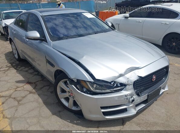 SAJAE4BN8HA952807 2017 JAGUAR XF Серебряный Передняя правая четверть