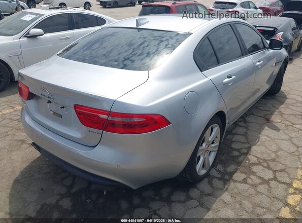 SAJAE4BN8HA952807 2017 JAGUAR XF Серебряный Задняя правая четверть