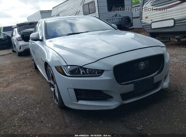 SAJAF4EV1JCP24697 2018 JAGUAR XF Белый Передняя правая четверть