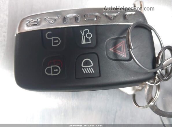 SAJAF4EV1JCP24697 2018 JAGUAR XF Белый Вид панели приборов