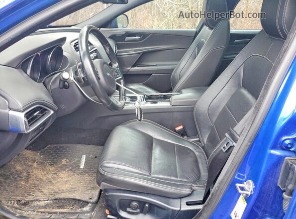 SAJAL4BV7HA964646 2017 JAGUAR XF Blue Вид салону спереду