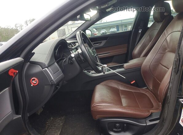 SAJBF4BV3GCY03015 2016 JAGUAR XF Черный Вид салона спереди