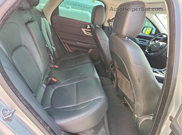 SAJBK4BV5GCY20328 2016 JAGUAR XF Серебряный Вид задних сидений