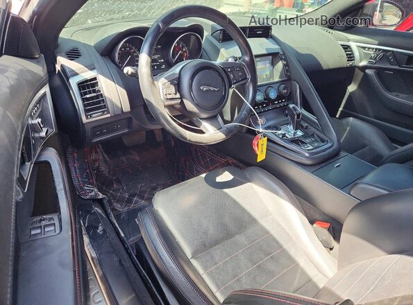 SAJDK1FV3JCK48488 2018 JAGUAR F-TYPE Красный Вид панели приборов