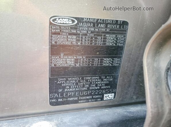 SALEPFEU6P2228558 2023 LAND ROVER DEFENDER Tan Vista de la etiqueta del VIN