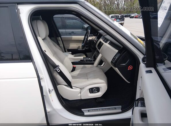 SALGS5FE3HA331209 2017 LAND ROVER RANGE ROVER White Widok wnętrza z przodu